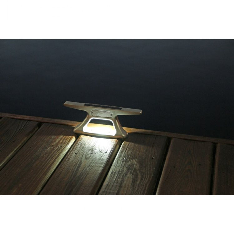 10 in. Aluminum Solar Cleat Light