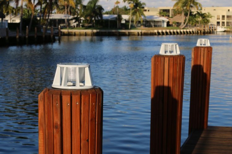 8" Solar Piling Light - White Finish with Multicolor (White, Amber, or Blue) LEDs-3