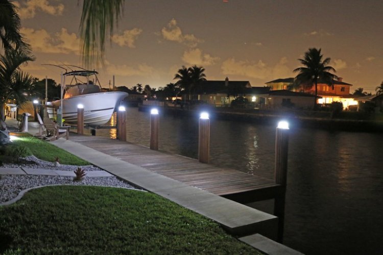 8" Solar Piling Light - White Finish with Multicolor (White, Amber, or Blue) LEDs-4